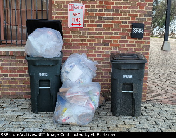 A very small remnant of the trash left behind after Amtrak #20(2)'s 15-hour "visit" to Lynchburg.